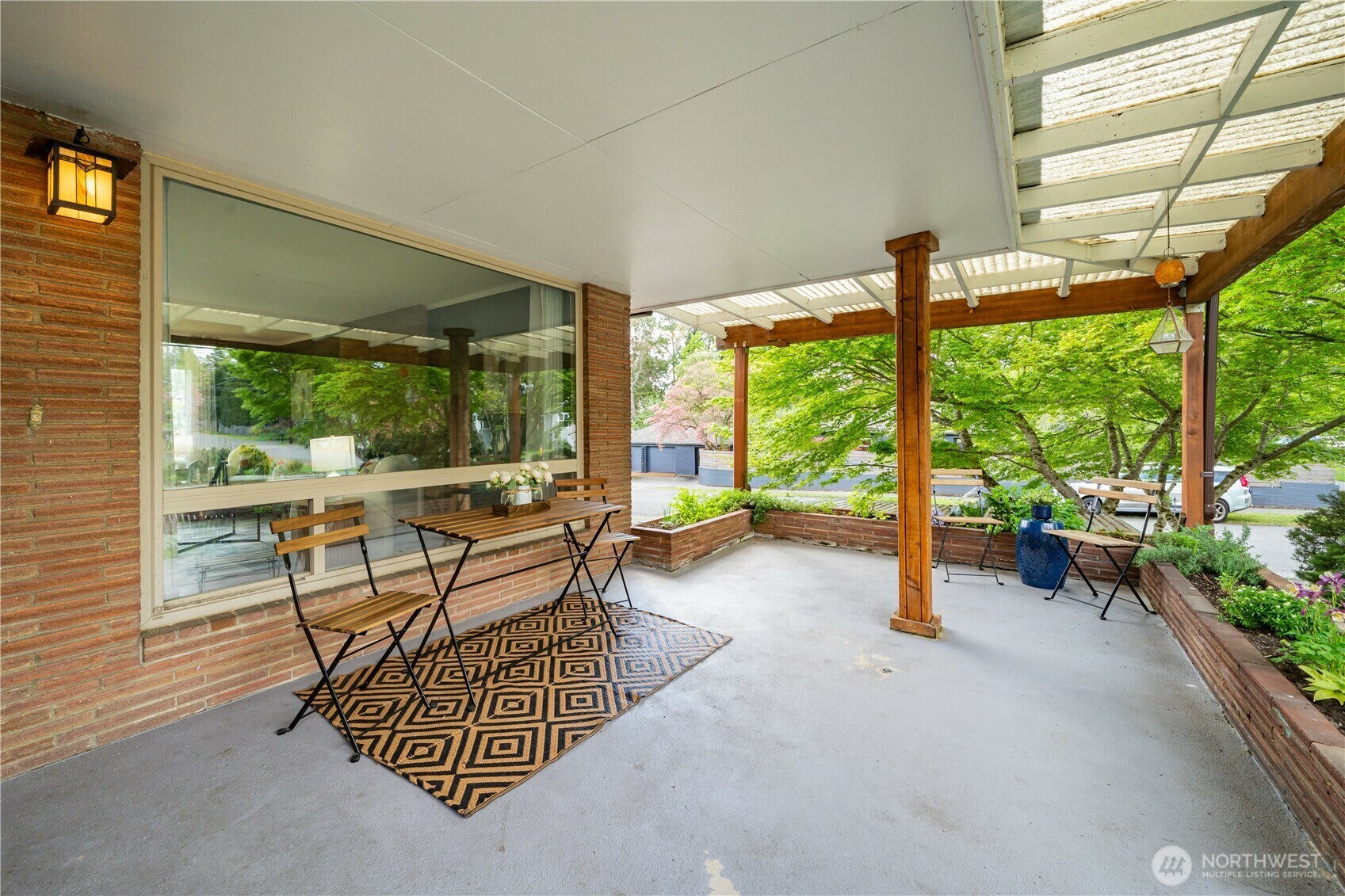 Property Photo: 3805 NE 110th Street WA 98125