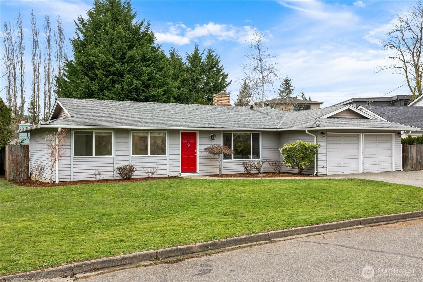 Property Photo: 15510 NE 59th Street WA 98052