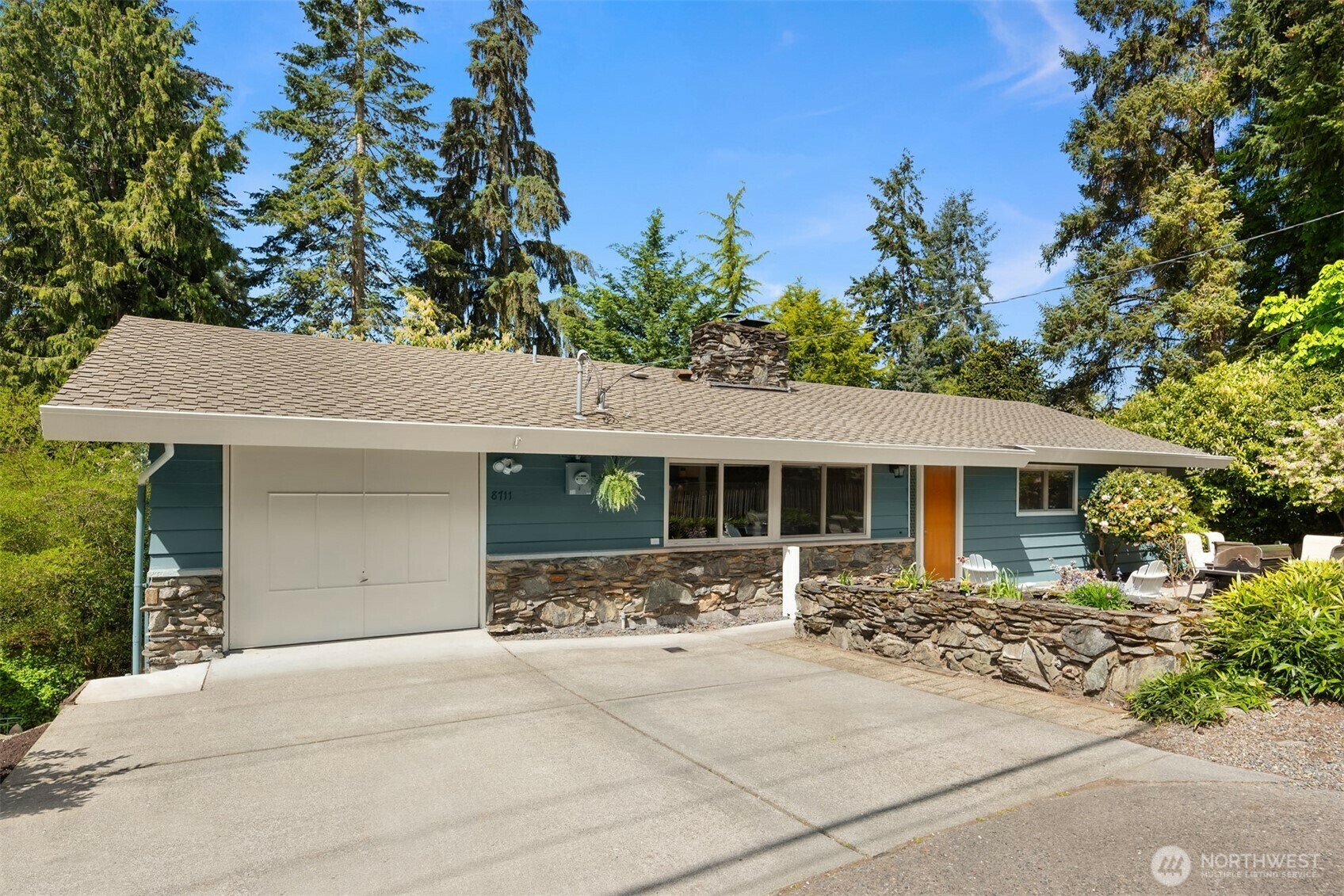 Property Photo:  8711  25th Avenue NE  WA 98115 