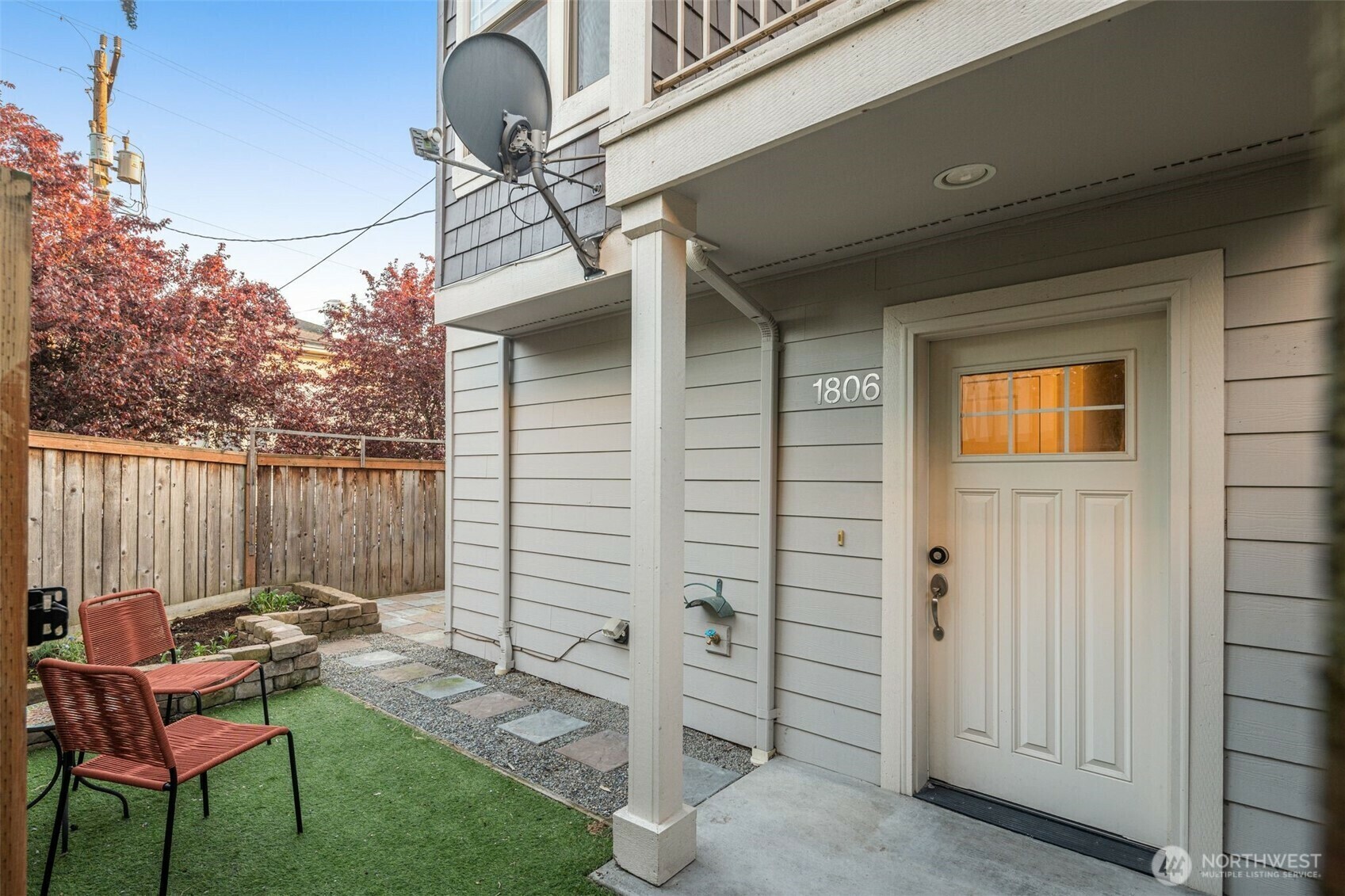 Property Photo: 1806 E Fir Street WA 98122