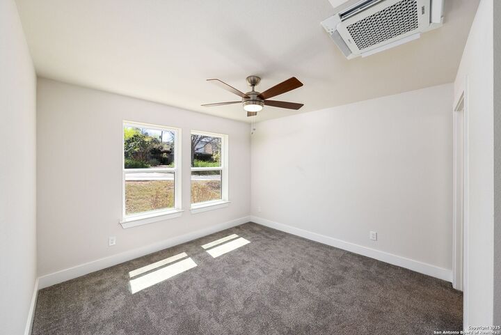 Property Photo: 419 Ira #1102 Unit 1102 TX 78209