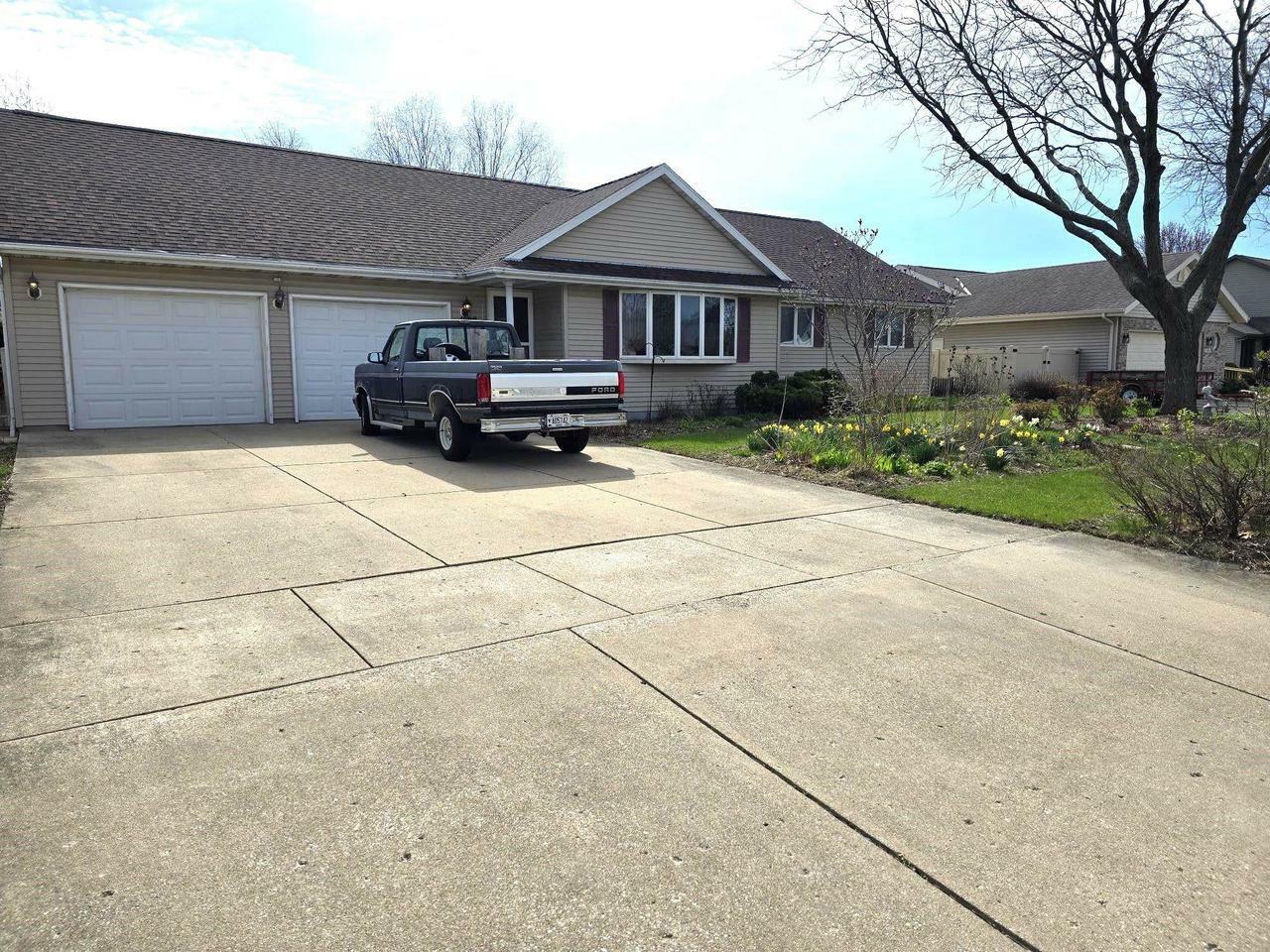 Property Photo: 1822 Saint George Lane WI 53545