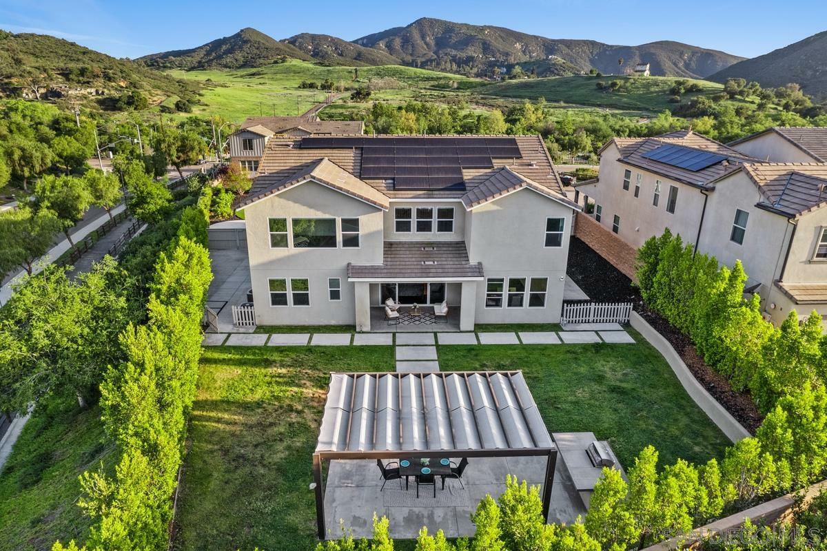 2807 California Poppy Street  Escondido CA 92029 photo