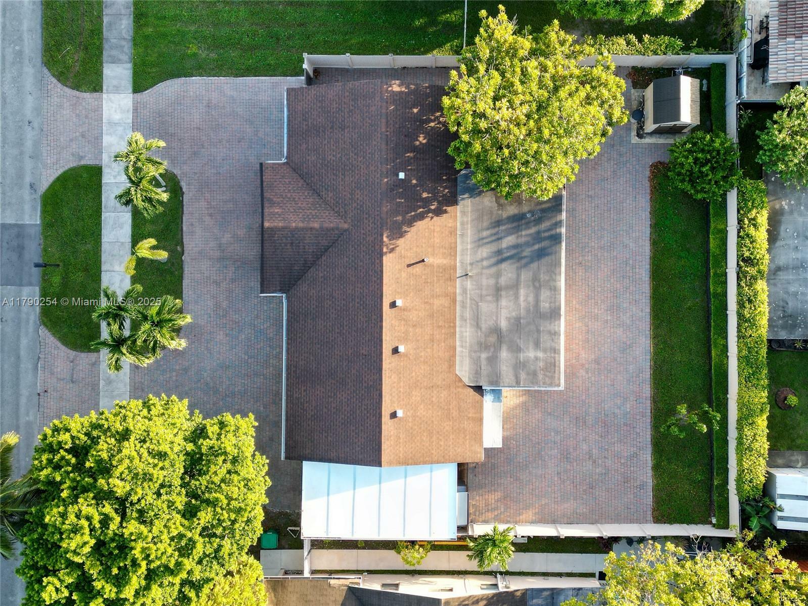 Property Photo: 4246 SW 134th Pl 4246 FL 33175
