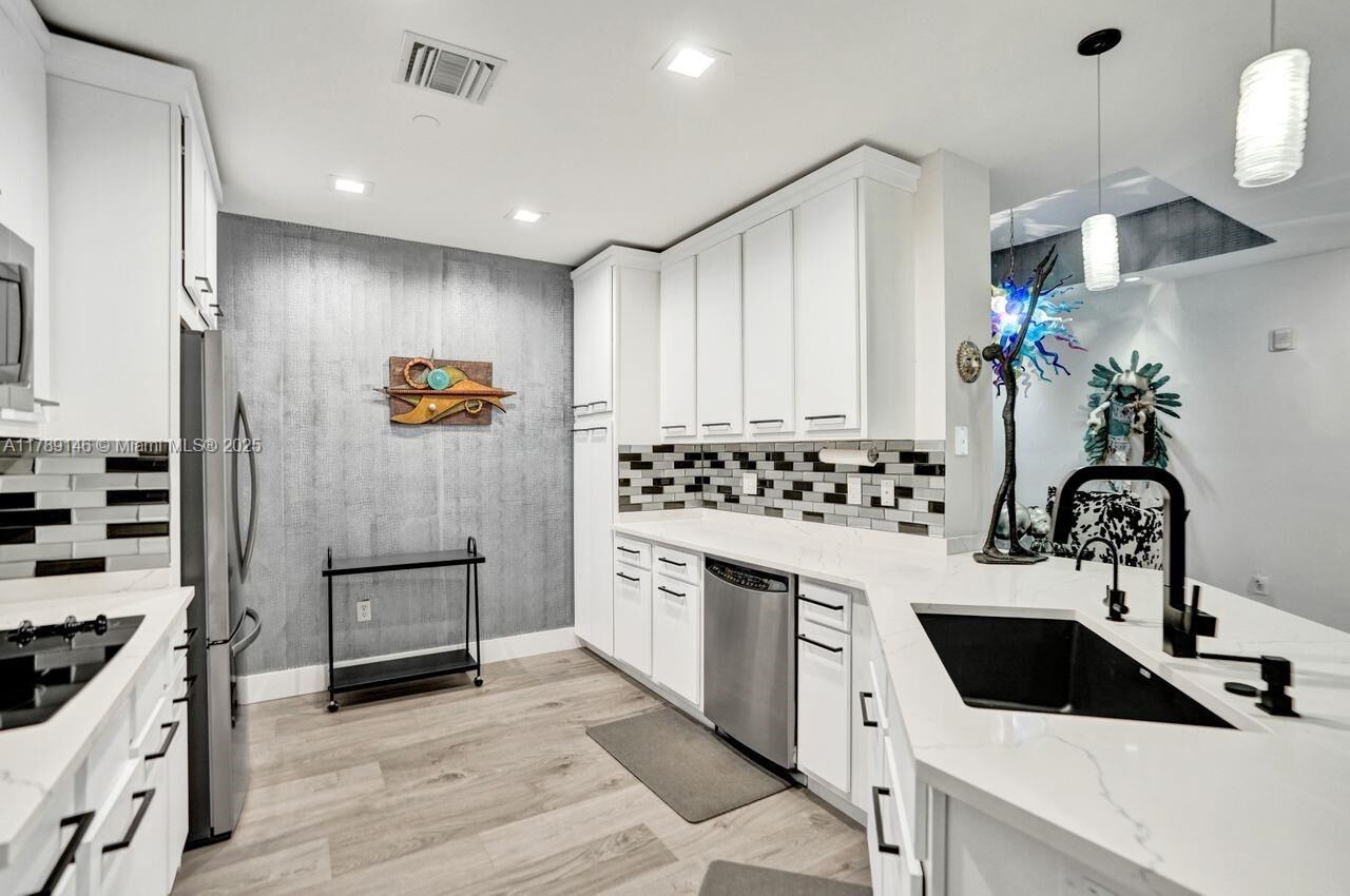 Property Photo:  16101 Emerald Estates Dr 342  FL 33331 