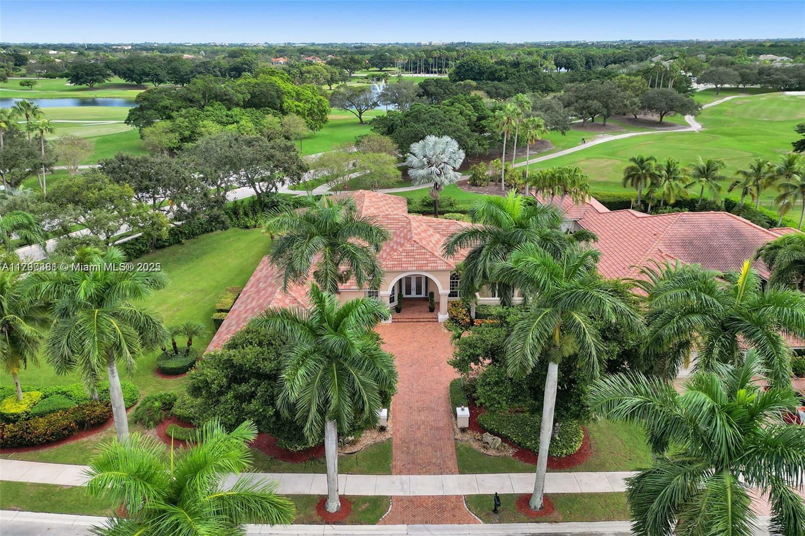 Property Photo: 2670 Cypress Ln FL 33332