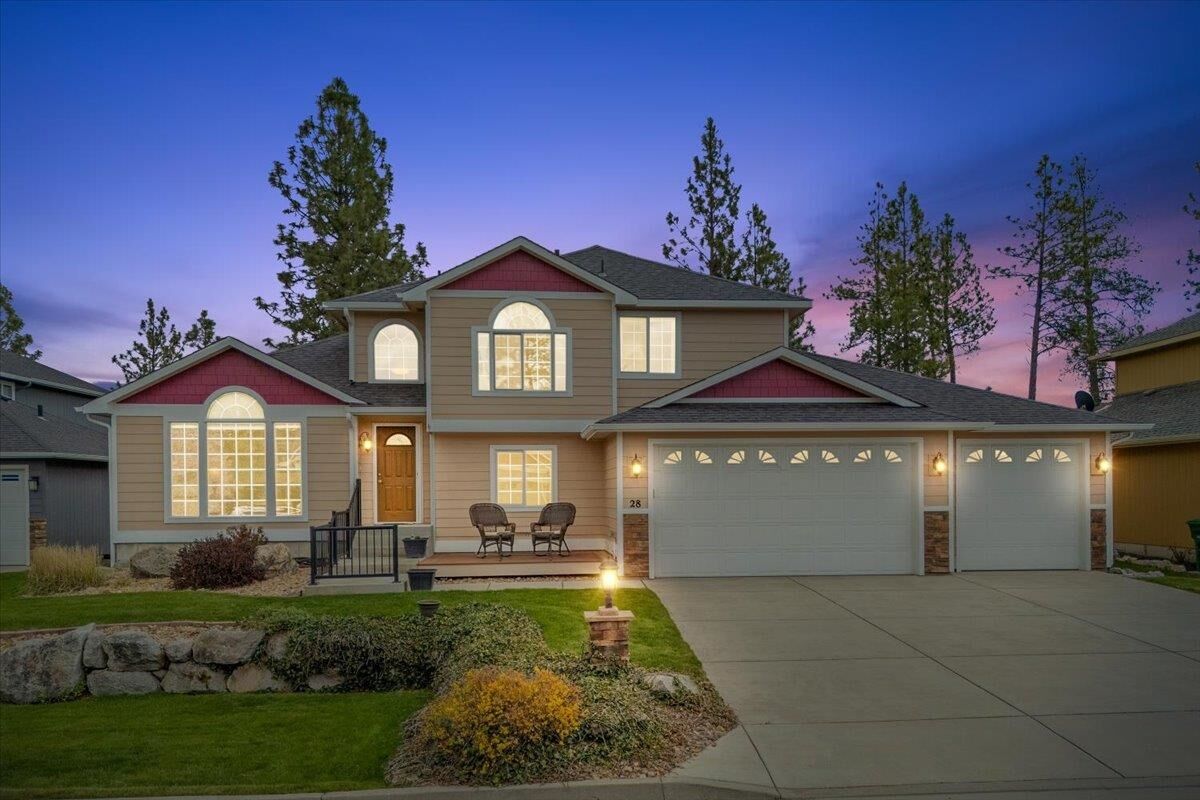 Property Photo: 28 E Lindsey Ln WA 99208