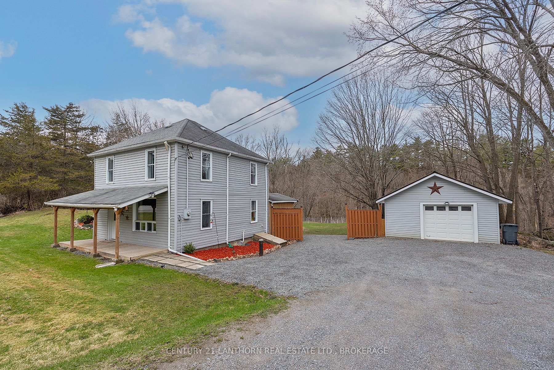 Property Photo: 7993 Perth Road ON K0K 2L0