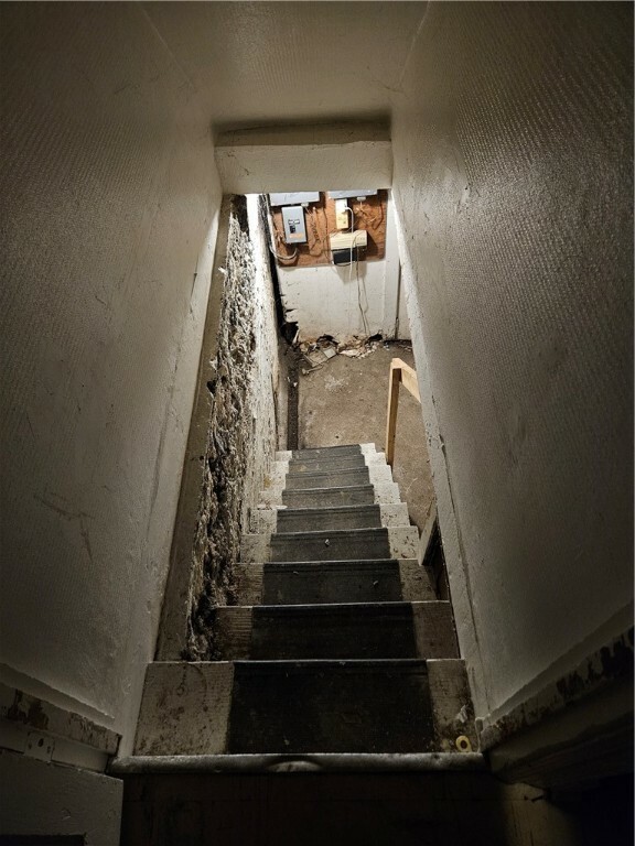 Property Photo: 802 10th St PA 15136