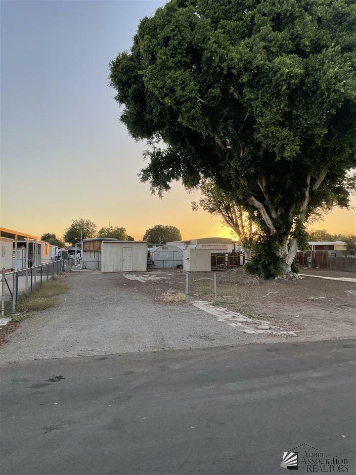 Property Photo: 1040 S Myrtle Ave AZ 85364