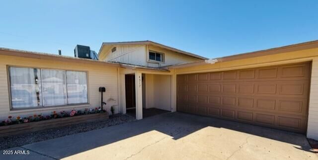 Property Photo: 4517 S Grandview Avenue AZ 85282