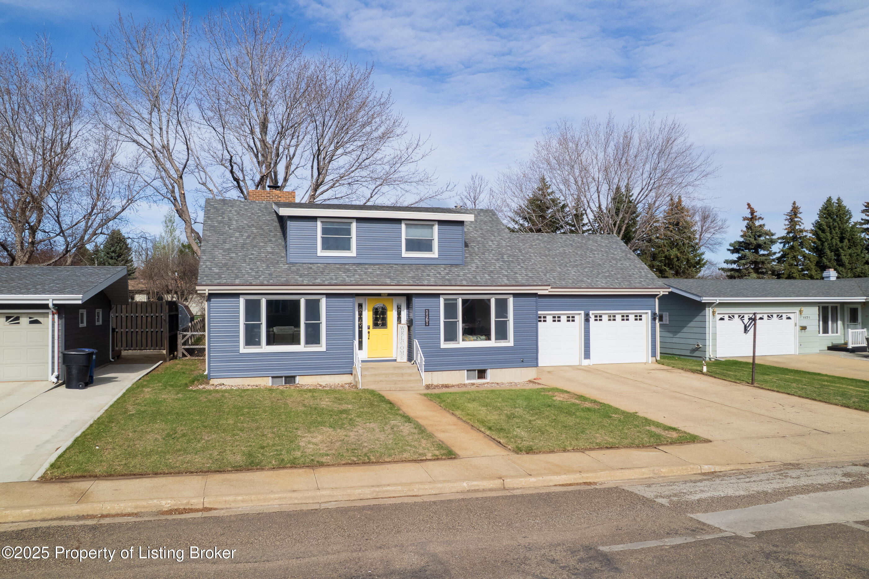 Property Photo: 1161 11th Avenue W ND 58601