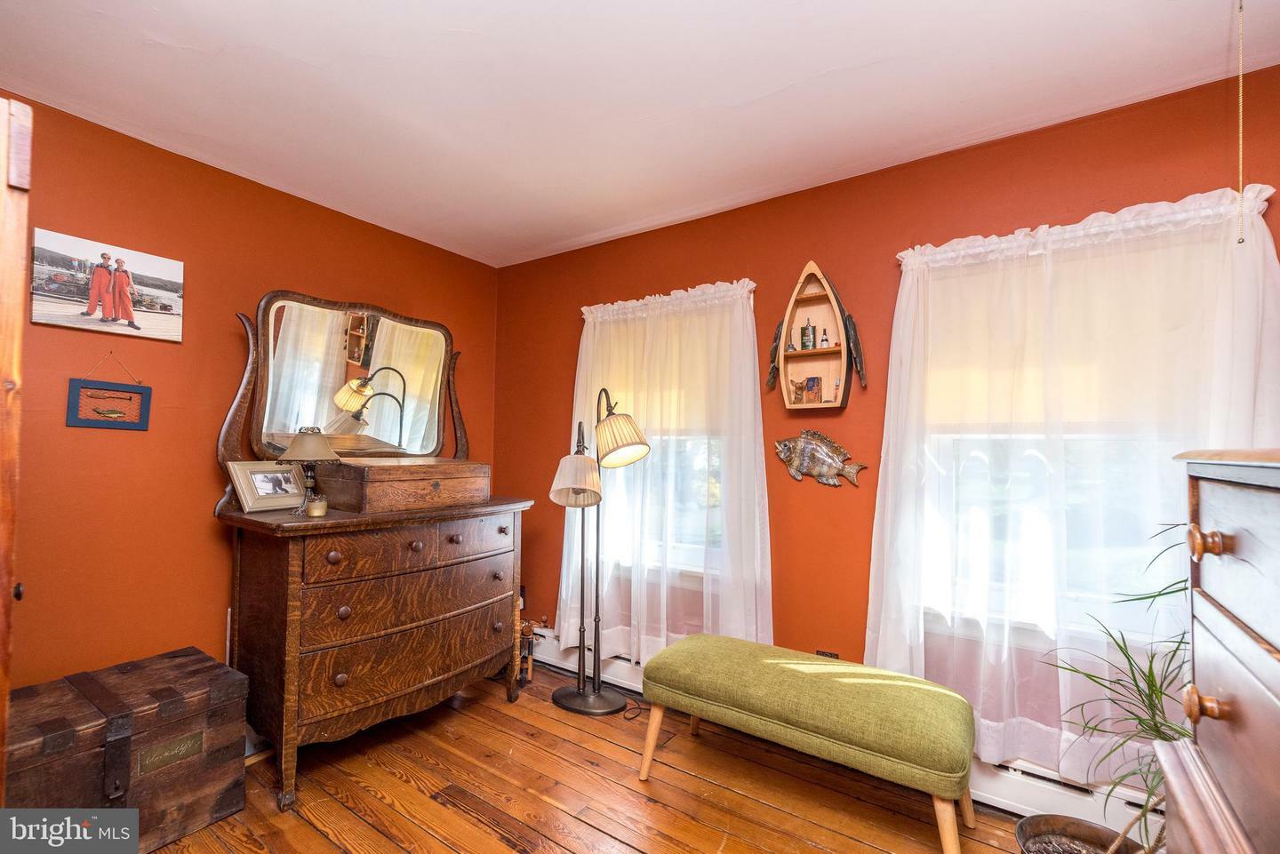 Property Photo: 1664 Chestnut Ridge Road PA 18972