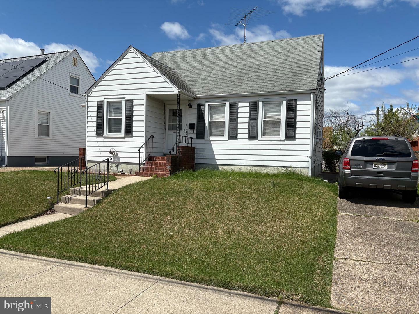 141 Irvington Place  Hamilton NJ 08610 photo