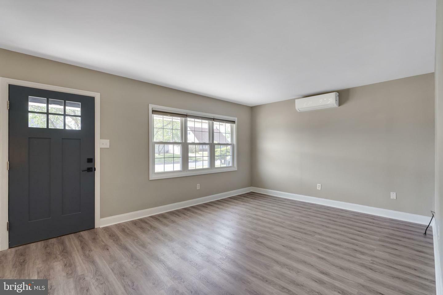 Property Photo: 2867 Nautilus Road PA 19154