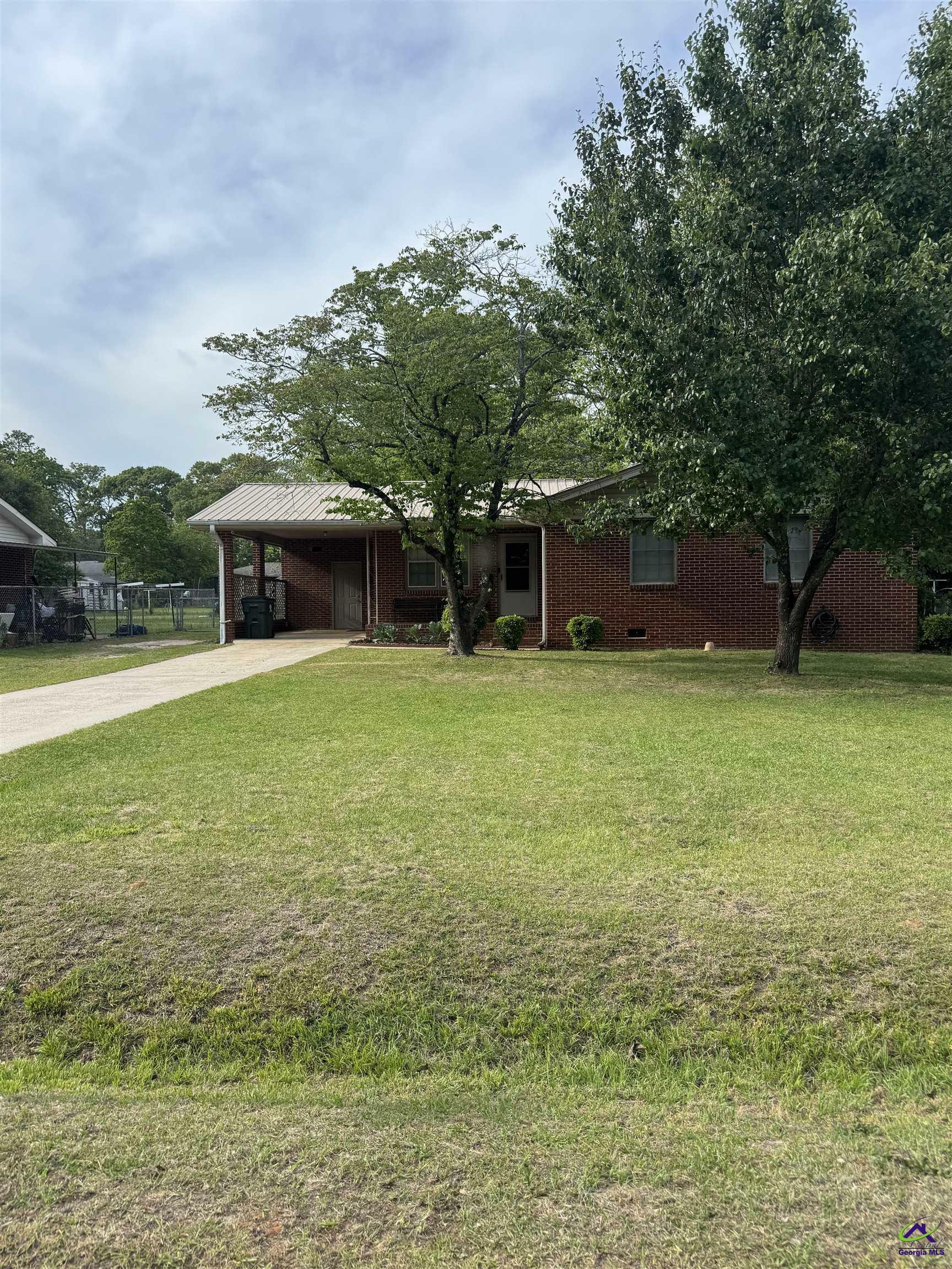 Property Photo: 306 Sparta GA 31088