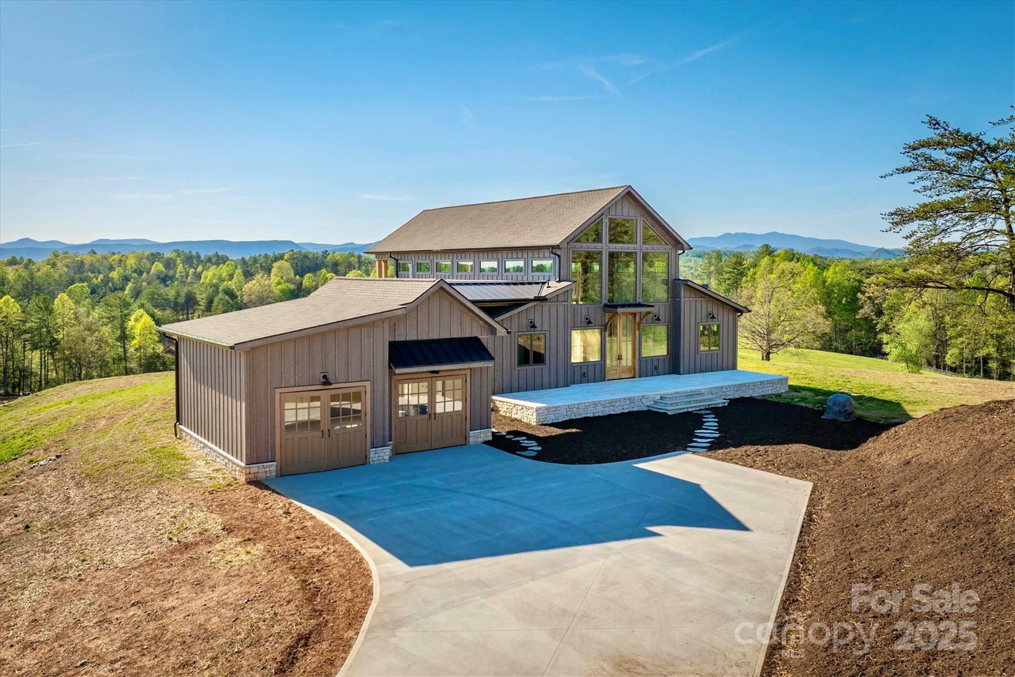 Property Photo: 2013 Hitching Post Trail NC 28645