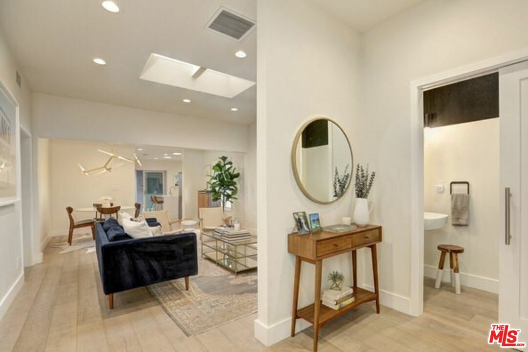 Property Photo: 9039 Norma Pl CA 90069