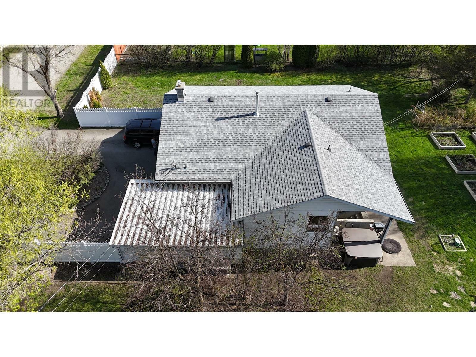 Property Photo: 4975 Vernon Street BC V0H 1H5