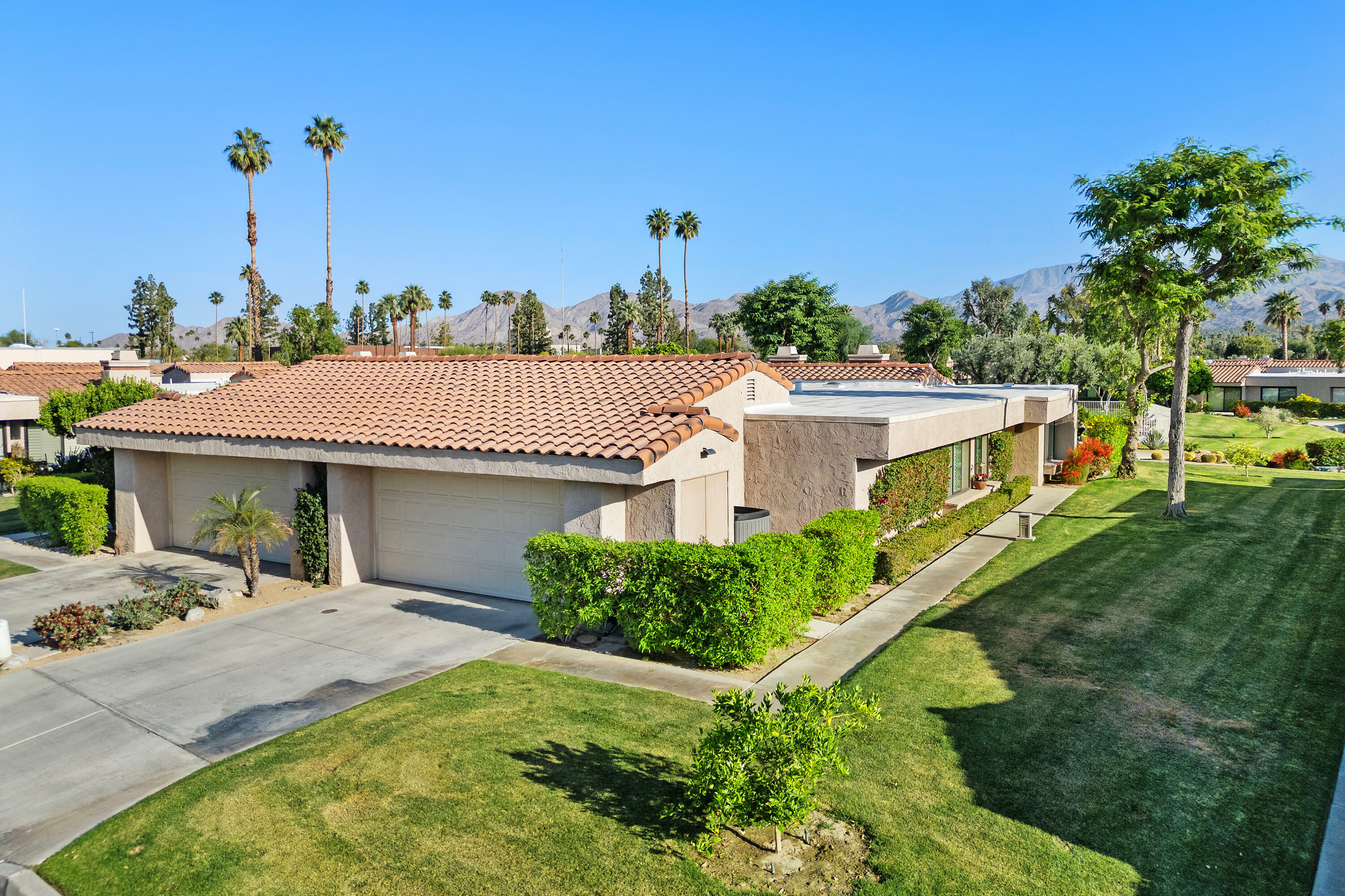 Property Photo: 72806 Fleetwood Circle CA 92260