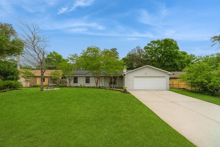 Property Photo:  1101 A Palm Boulevard  FL 32578 