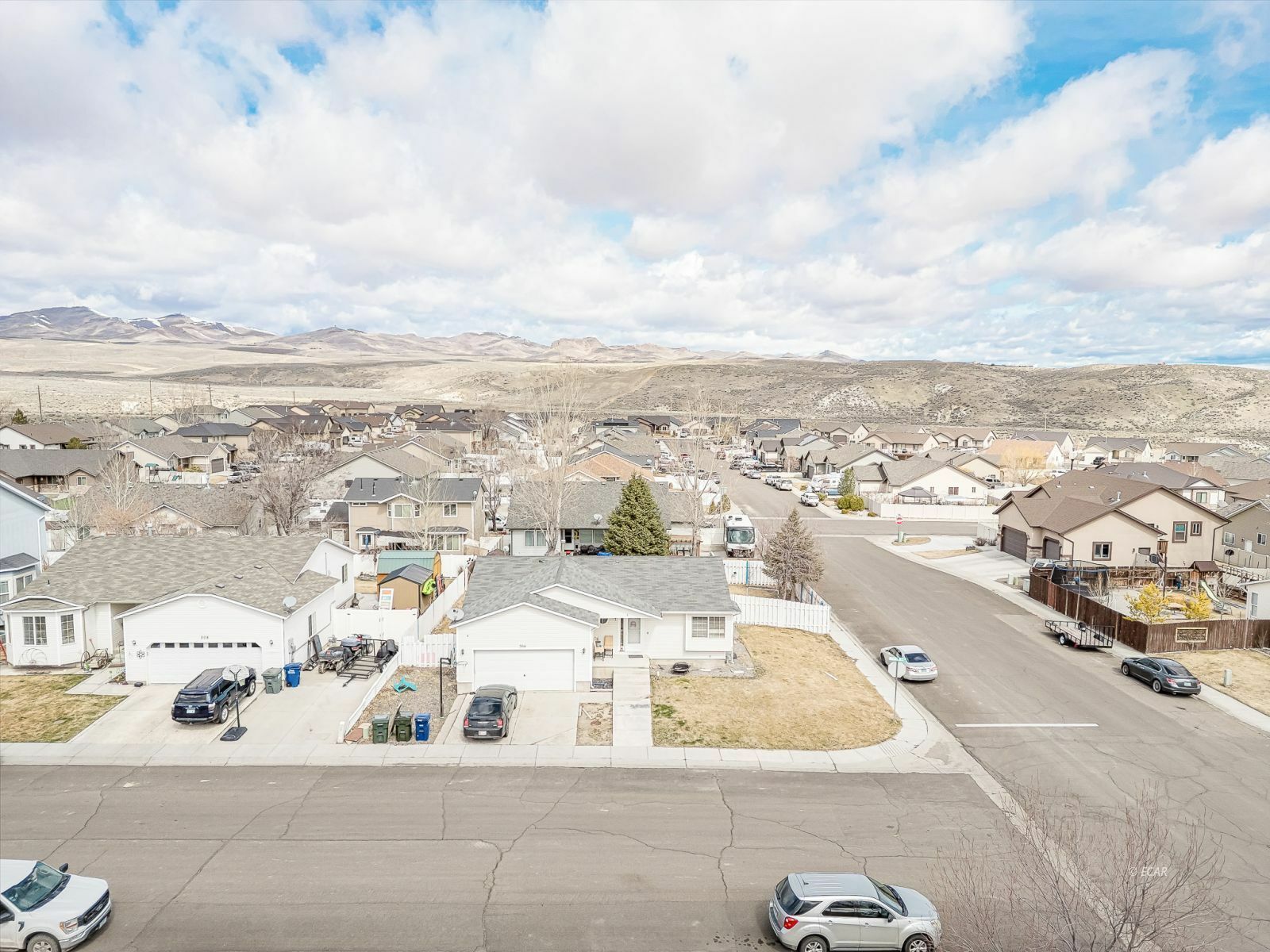 Property Photo: 304 Rolling Hills Drive NV 89801