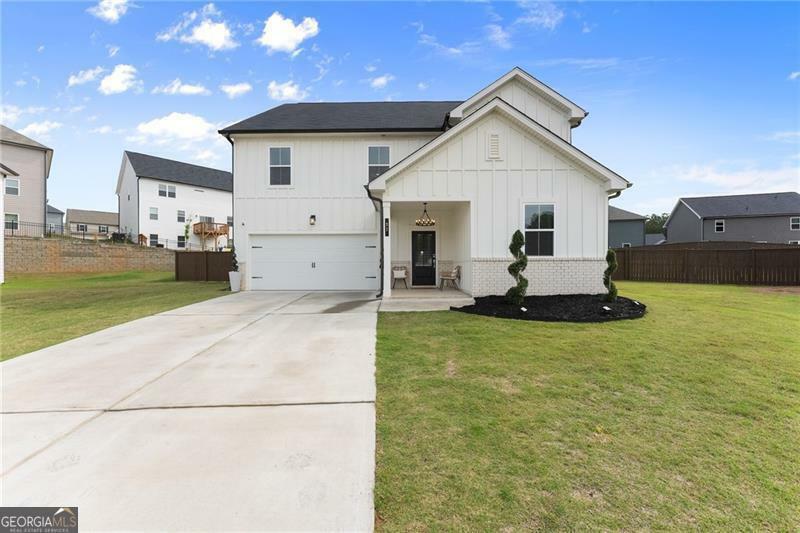 Property Photo: 32 Canopy Way GA 30534