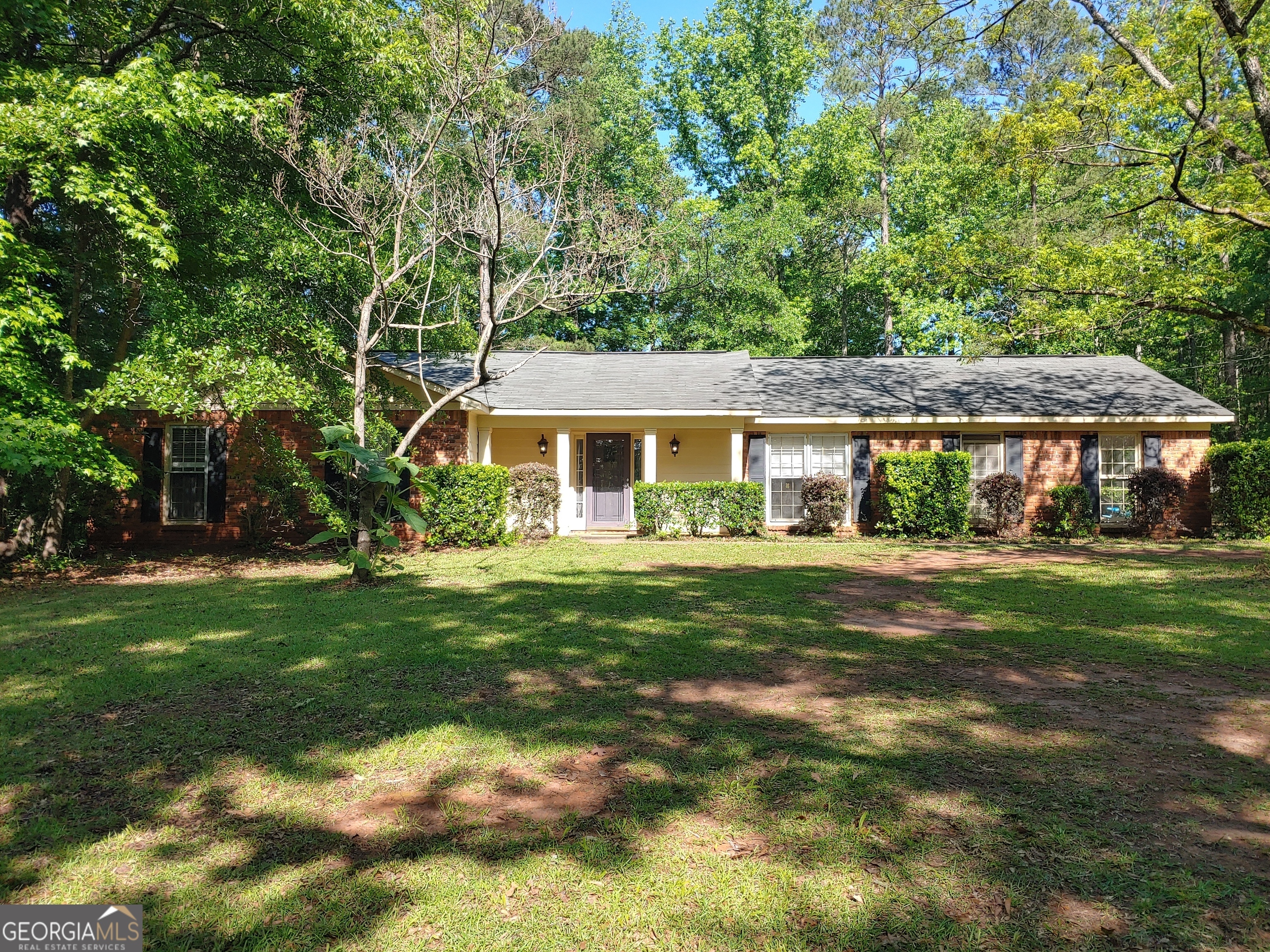 Property Photo: 108 Cedar Creek Court GA 30240