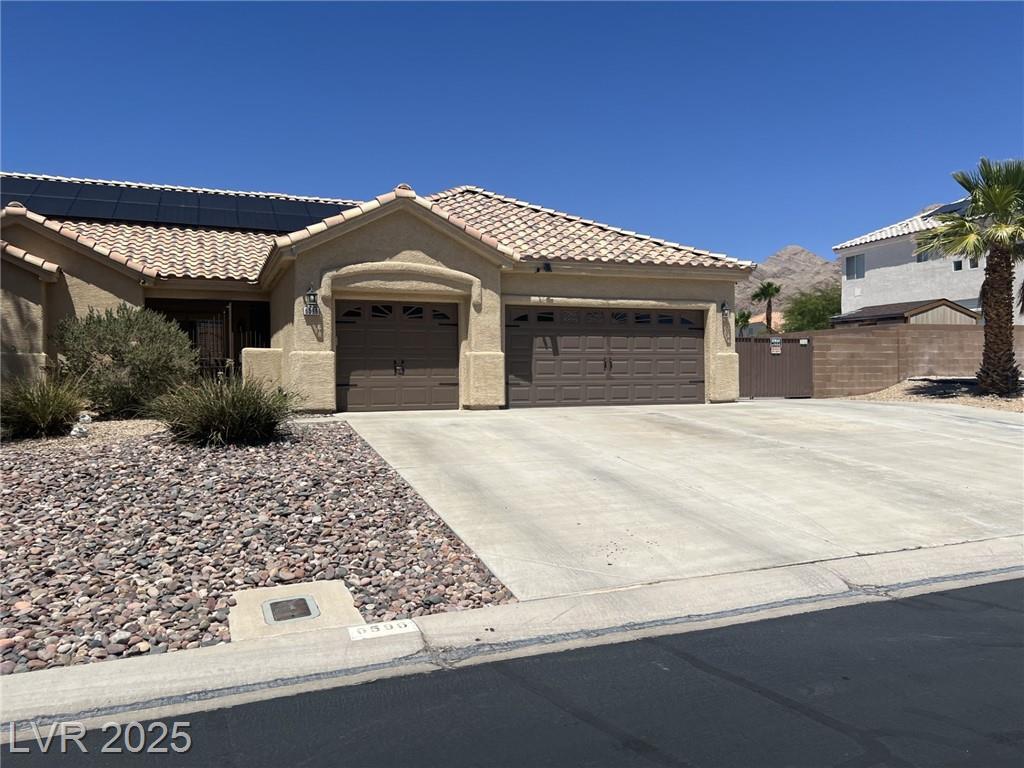 Property Photo: 6596 Secluded Avenue NV 89110