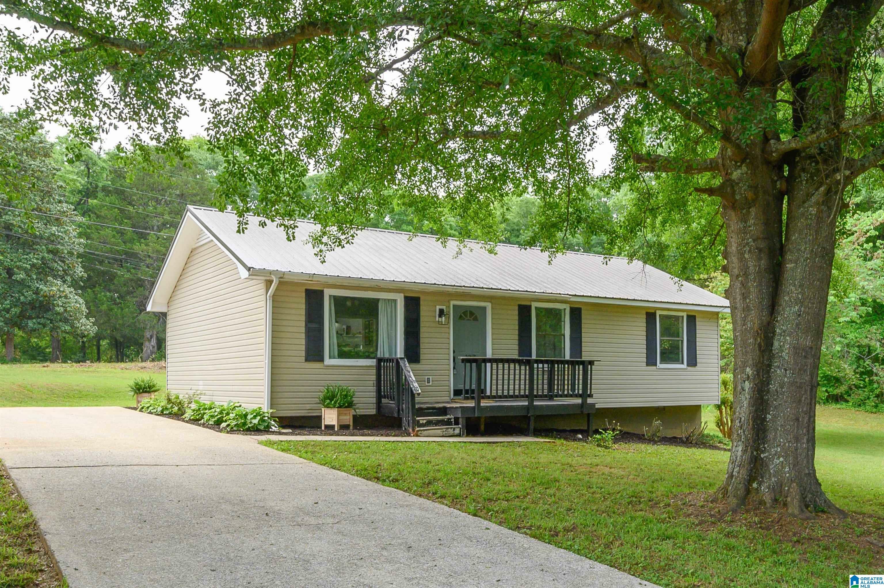 Property Photo: 137 Hill Avenue AL 35150