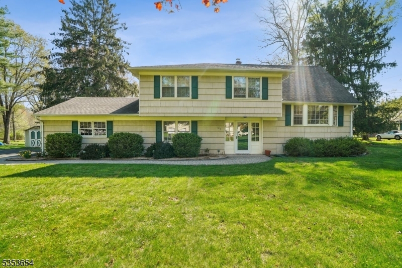 183 Riverside Dr  Bernards Twp. NJ 07920 photo