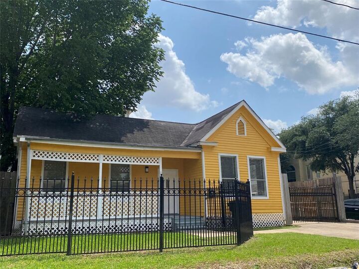 1517 Summer Street  Houston TX 77007 photo