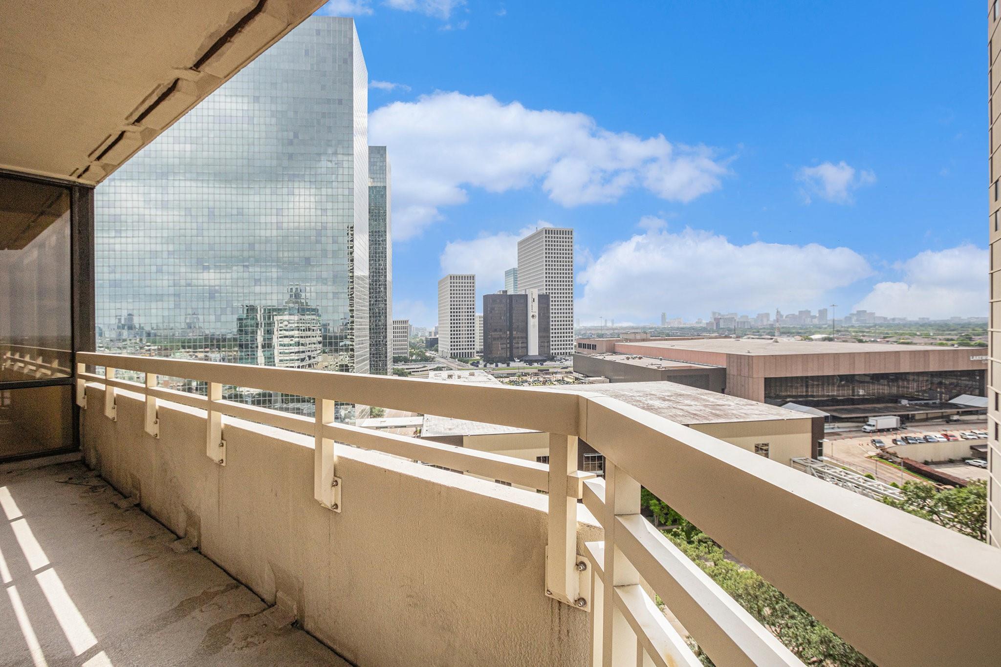 Property Photo: 14 Greenway Plaza 13P TX 77046