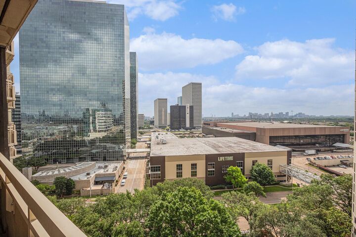 Property Photo:  14 Greenway Plaza 13P  TX 77046 