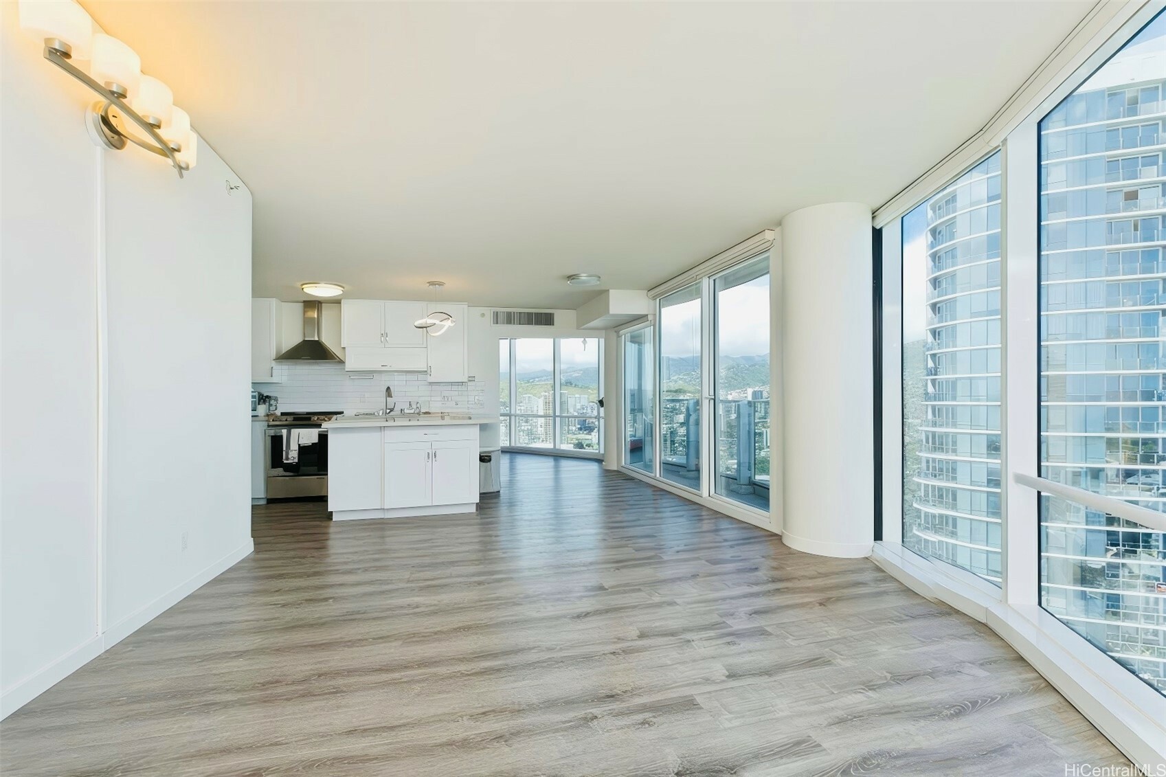 Property Photo: 1288 Kapiolani Boulevard I-3903 HI 96814