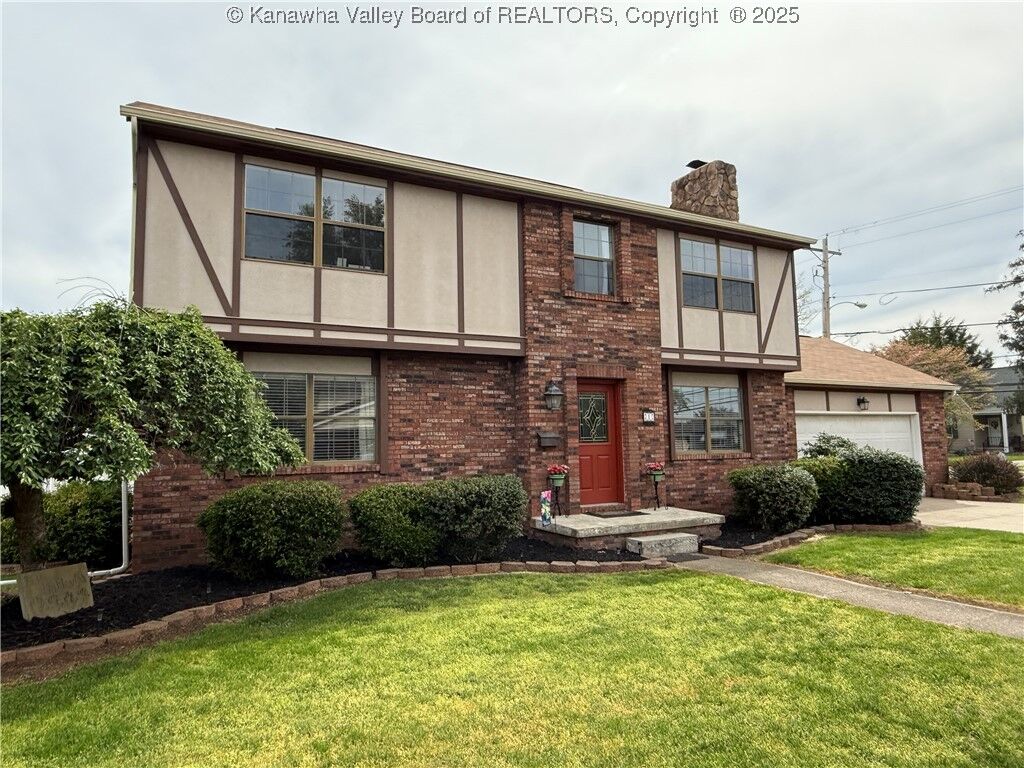Property Photo:  1 Wakefield Road  WV 25550 