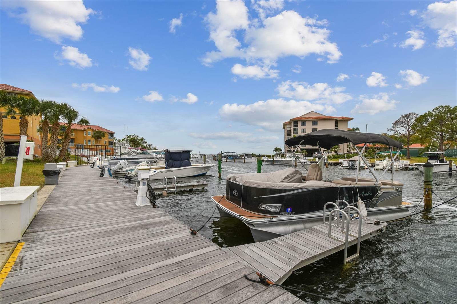Property Photo: 1720 Mariner Way FL 34689