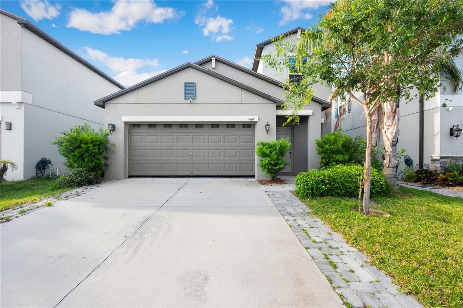 Property Photo: 9617 Channing Hill Dr Drive FL 33573