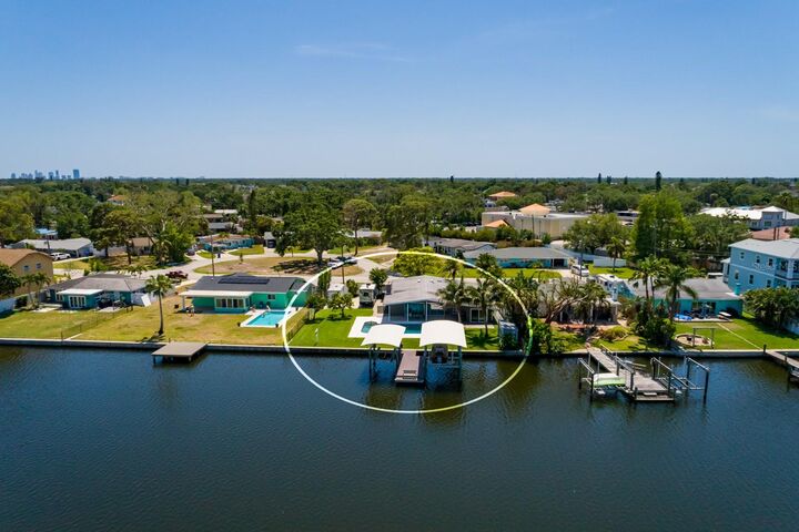 Property Photo: 263 87th Avenue N FL 33702