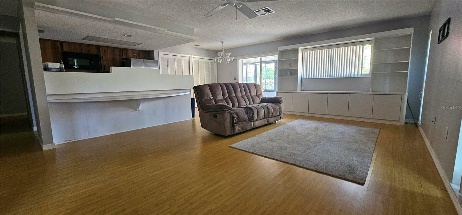 Property Photo: 8623 Stonehedge Way FL 34667
