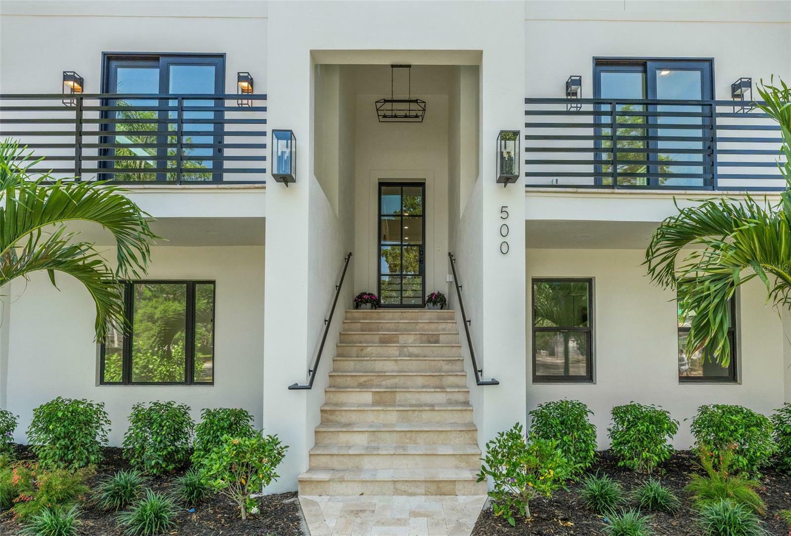 Property Photo: 500 E Davis Boulevard FL 33606