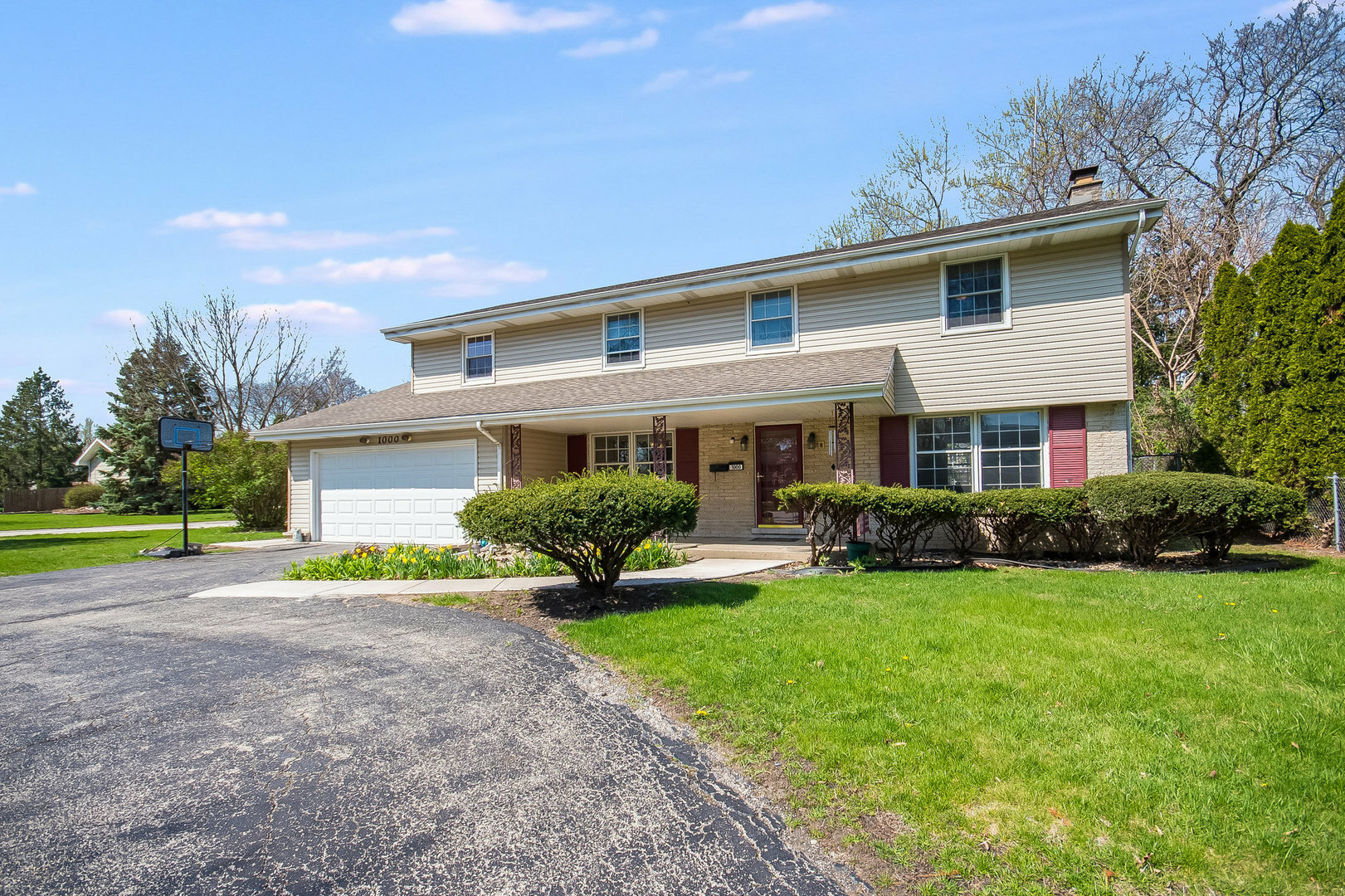 Property Photo: 1000 N Westgate Road IL 60056