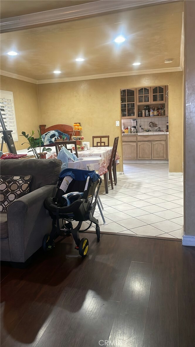 Property Photo: 860 & 862 W 73rd Street CA 90044