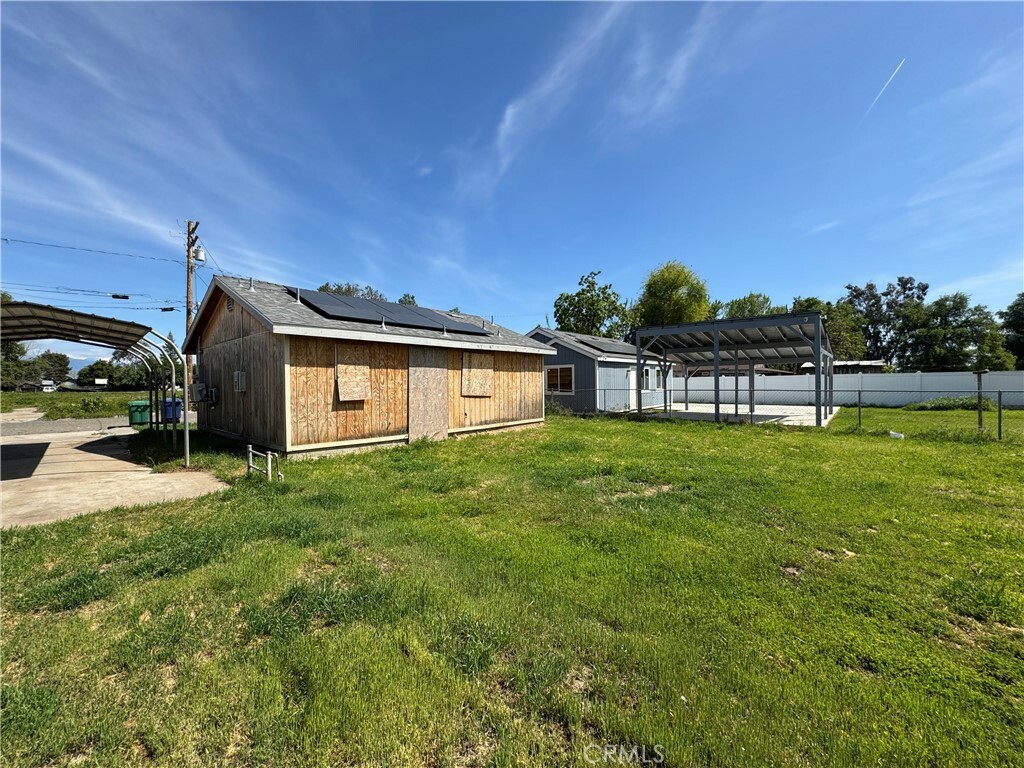 Property Photo: 209 S Magnolia Avenue CA 93223