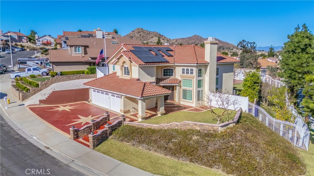 429 Somerset Cir.  Corona CA 92879 photo