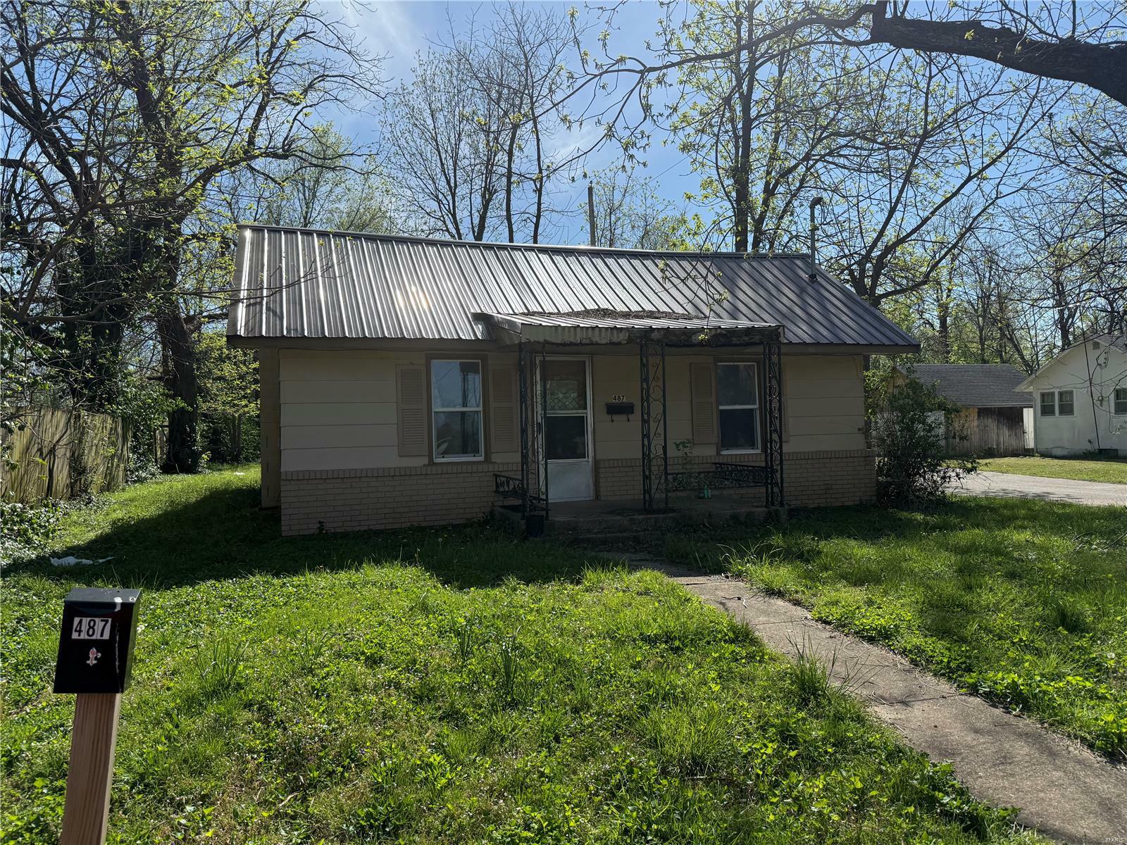 Property Photo: 487 Taylor Street MO 65536