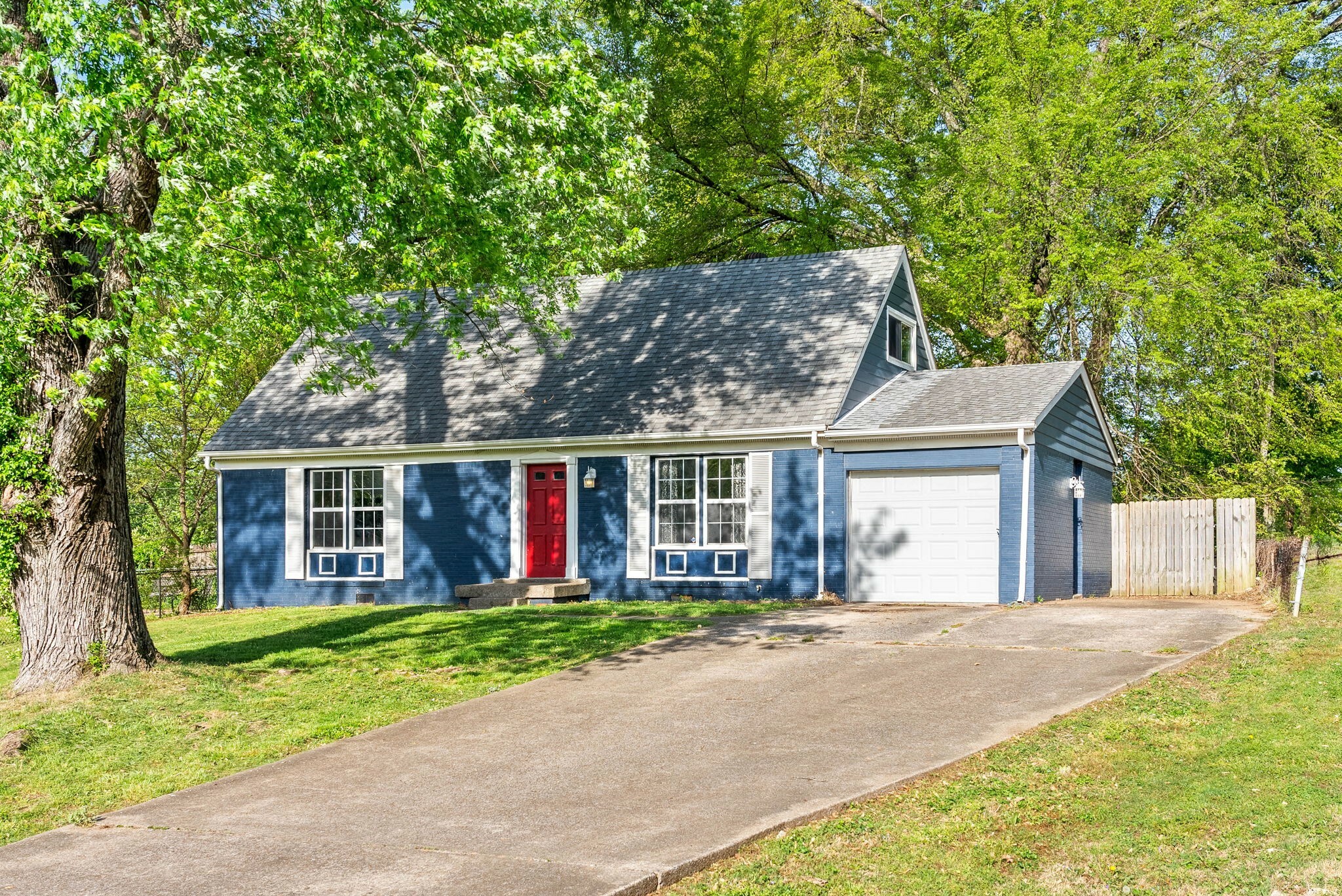 Property Photo:  123 Plantation Dr  TN 37042 