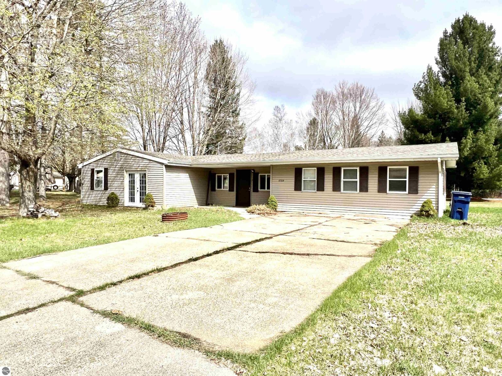 Property Photo: 4784 1st Street MI 49305
