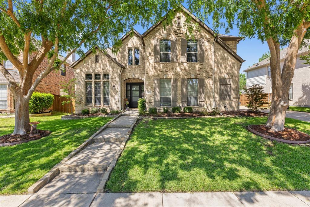 Property Photo: 1410 Ashmore Court TX 76248