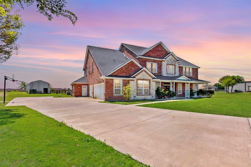 Property Photo: 2609 Comanche Moon Drive TX 76179
